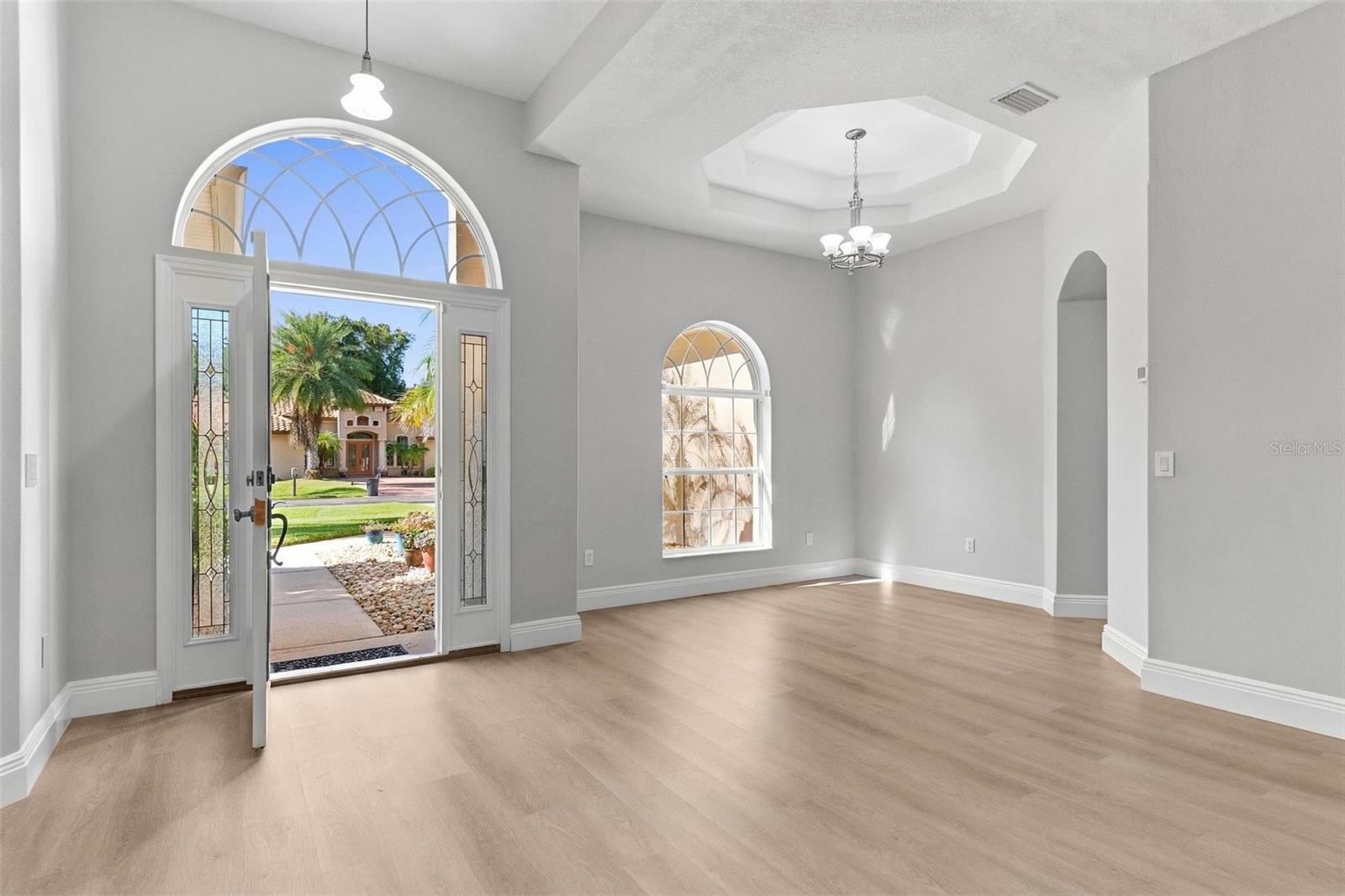 8 River Oaks Way Property Photo 5