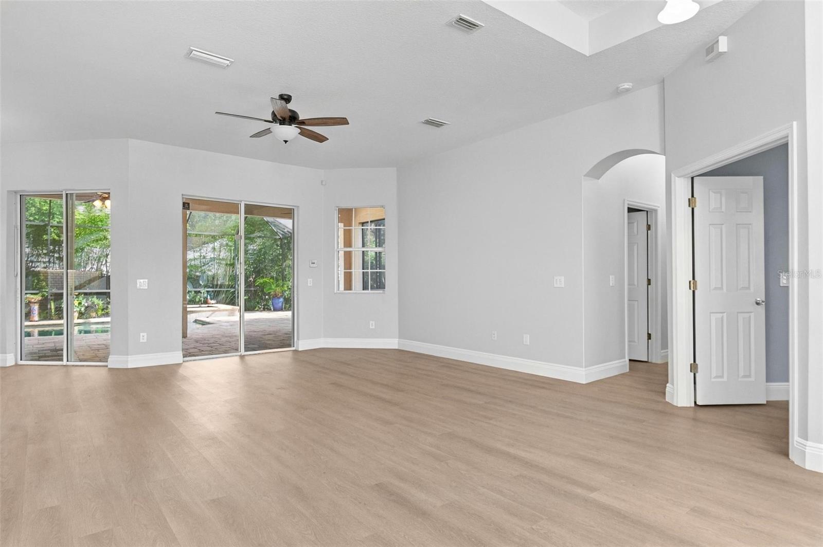 8 River Oaks Way Property Photo 8