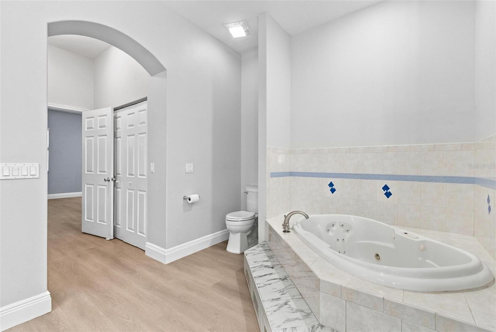 8 River Oaks Way Property Photo 31