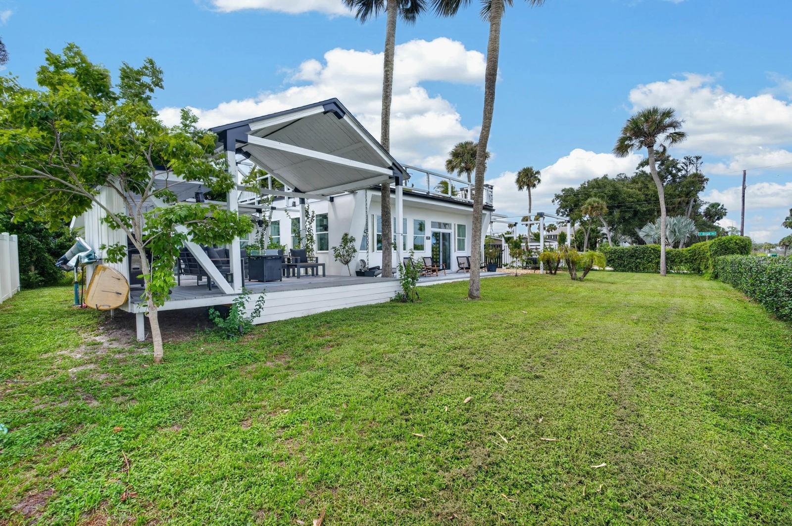 500 S Riverside Dr Property Photo 3