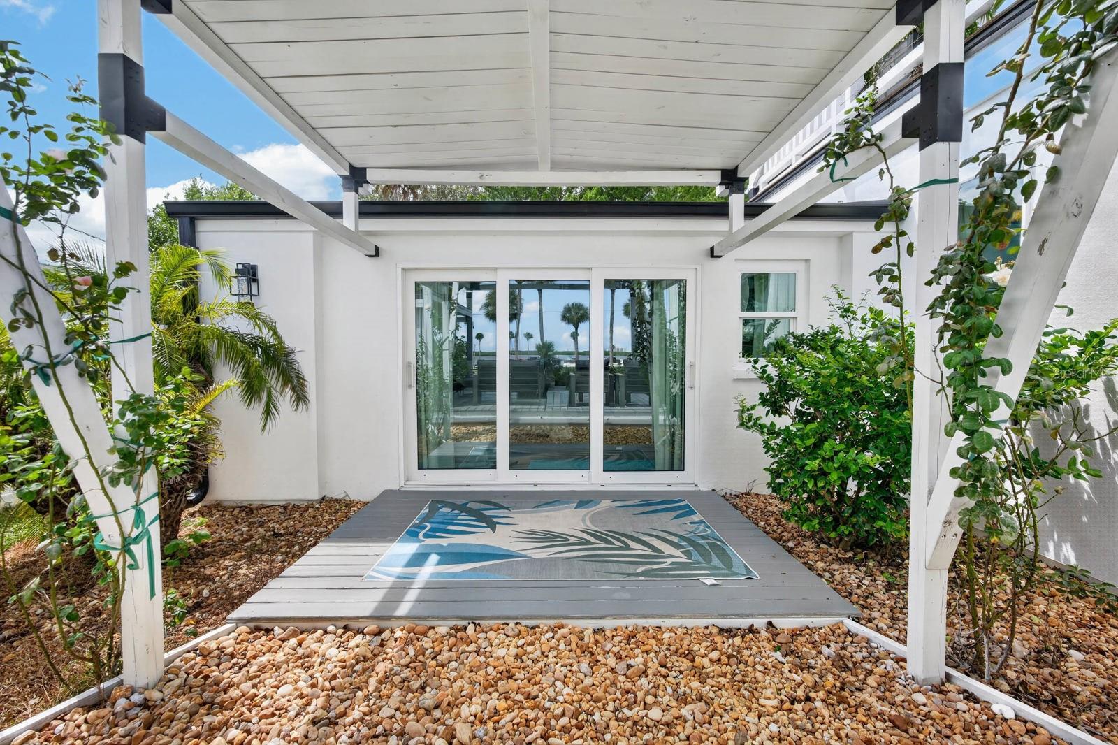 500 S Riverside Dr Property Photo 13
