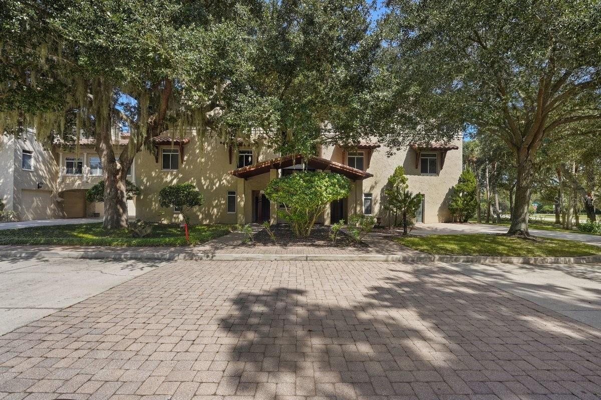 114 Club House Dr #305 Property Photo