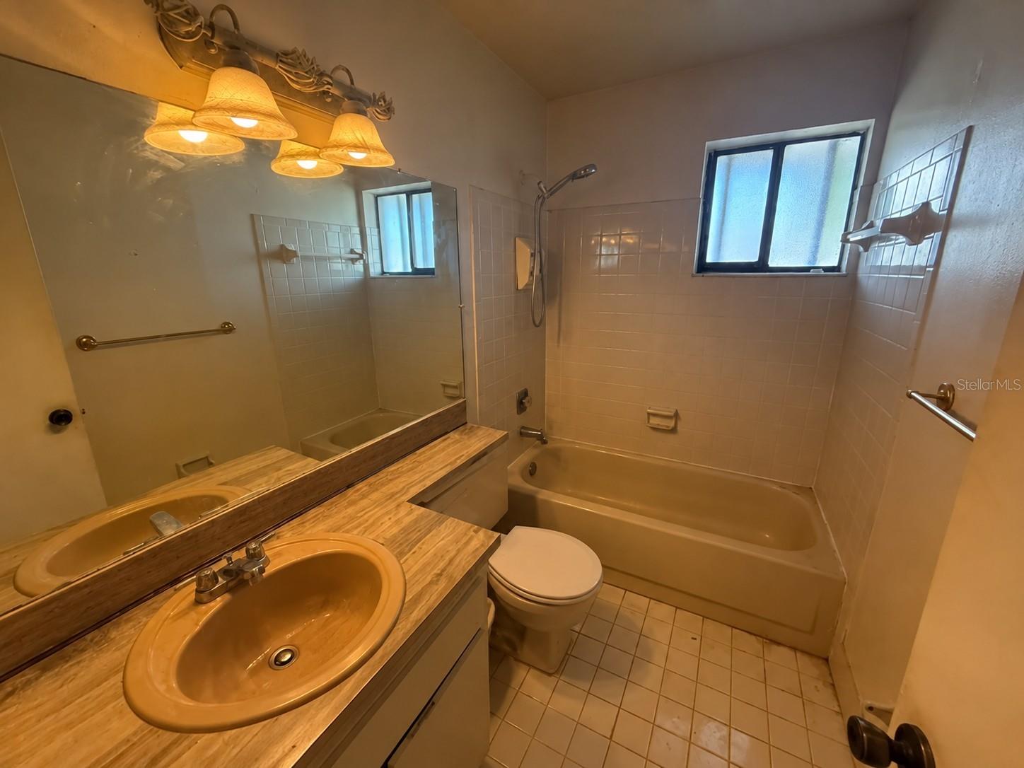 5636 Sw 140th Pl Property Photo 8