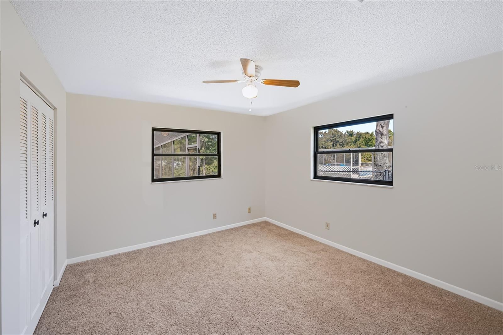 83 Farragut Dr Property Photo 39