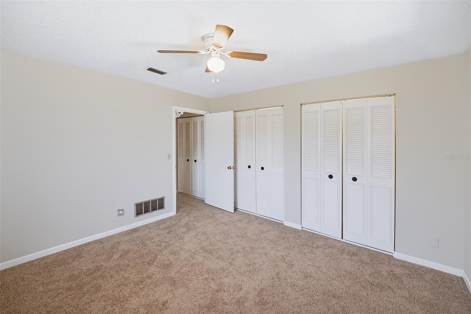 83 Farragut Dr Property Photo 40
