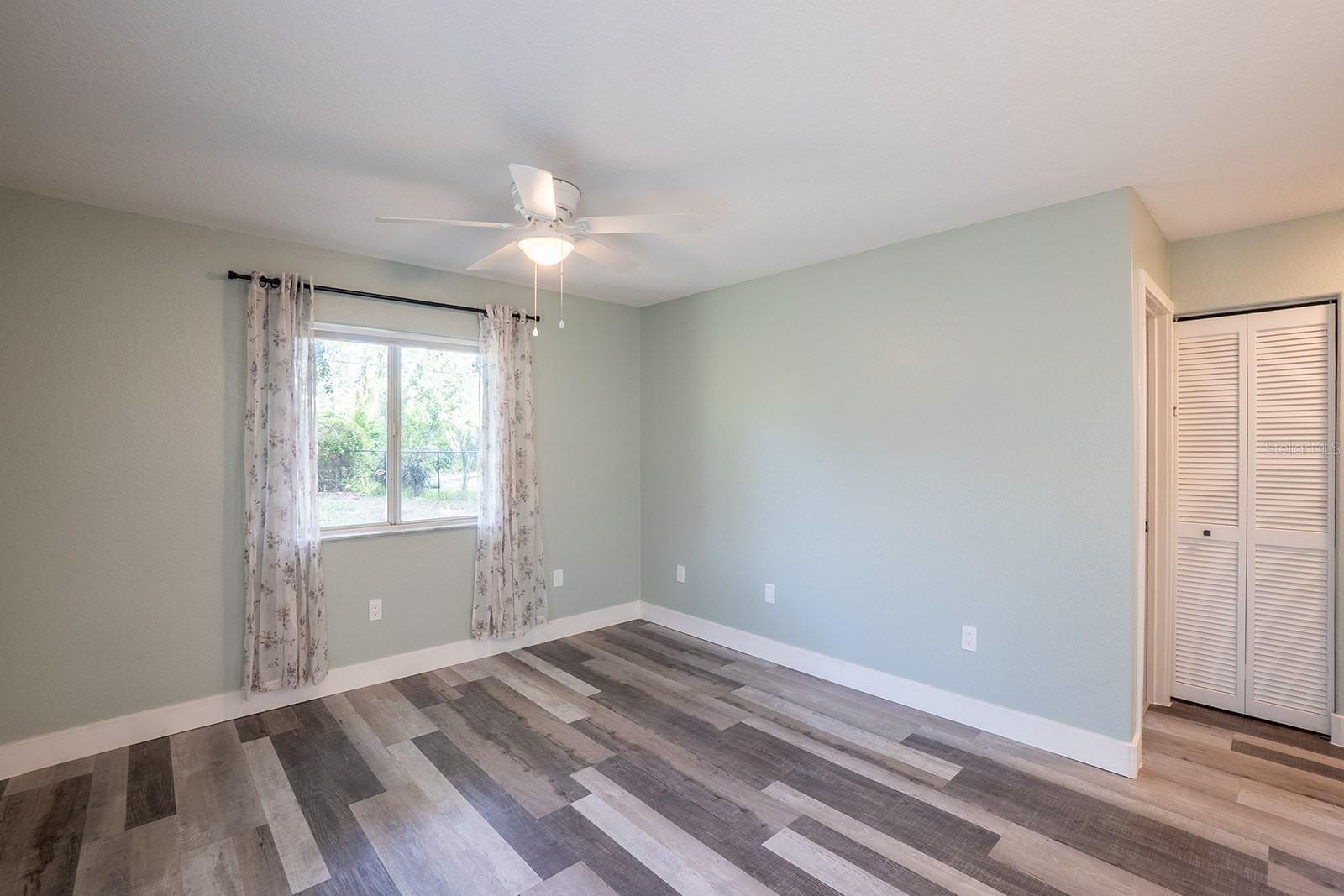 16 Warren Pl Property Photo 8