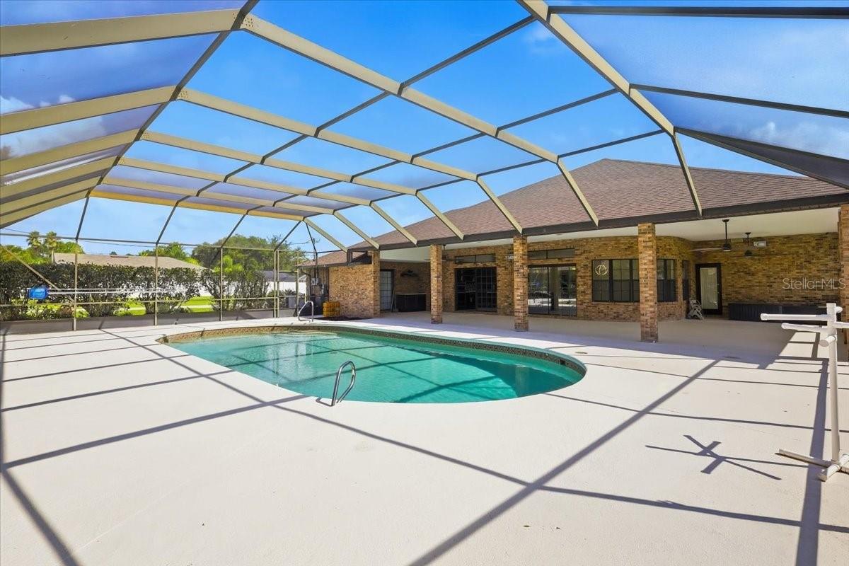 25 Butterfield Dr Property Photo 2