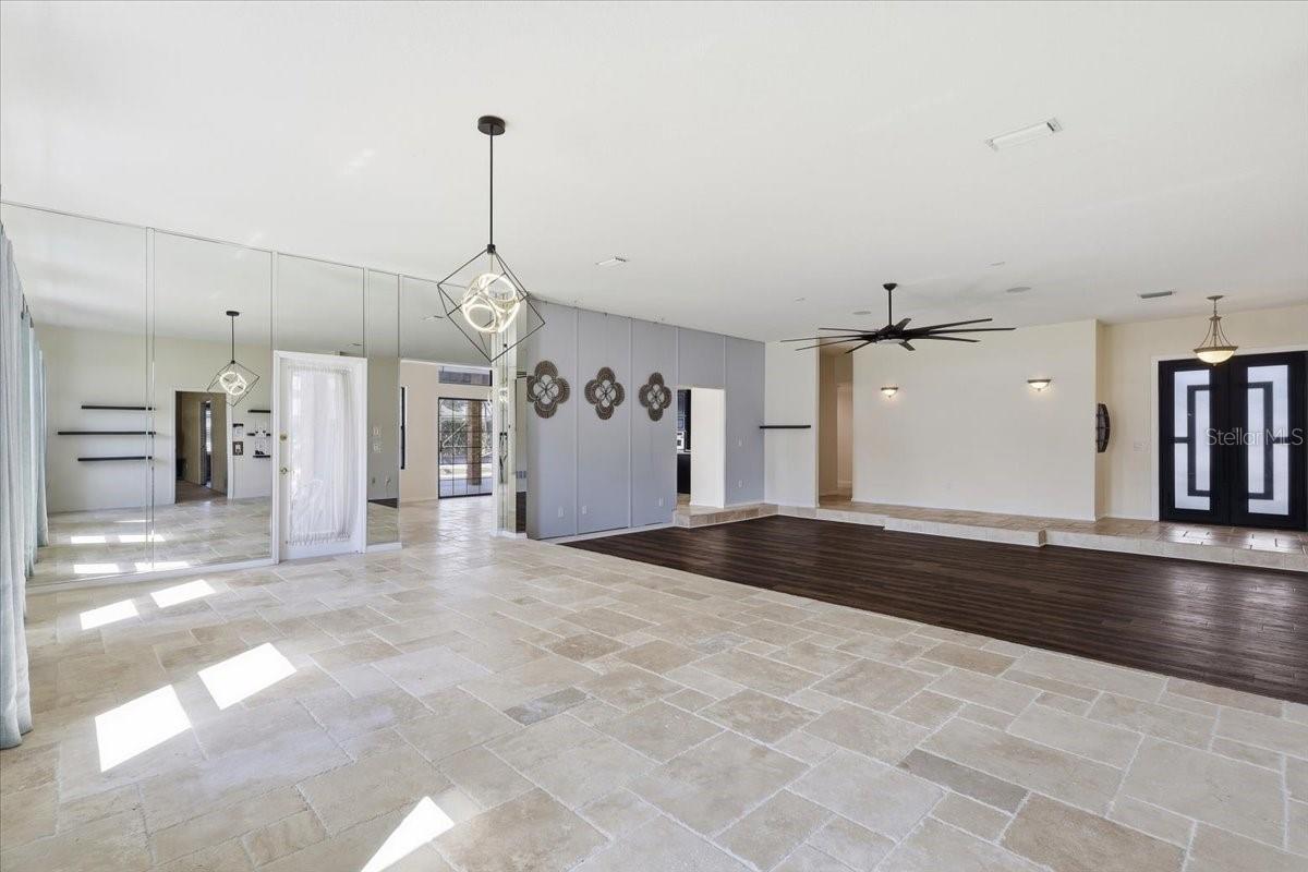 25 Butterfield Dr Property Photo 15