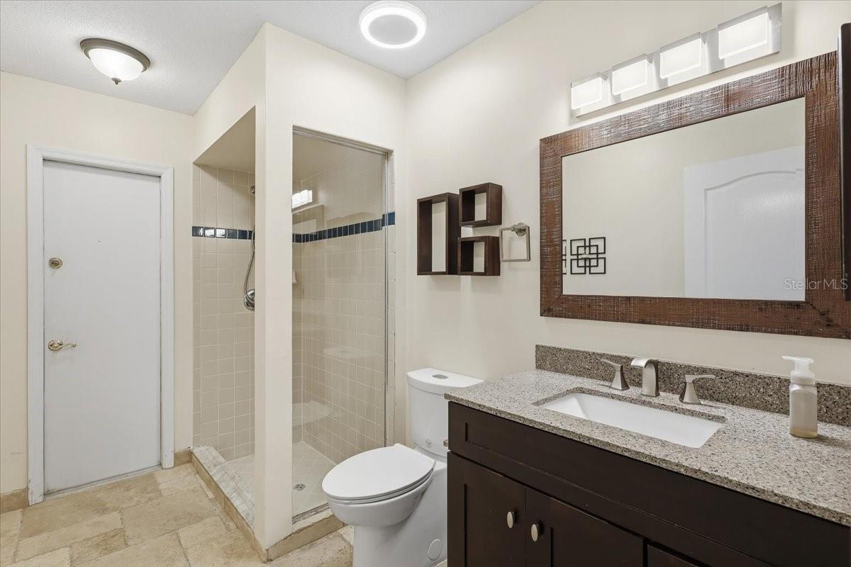 25 Butterfield Dr Property Photo 24