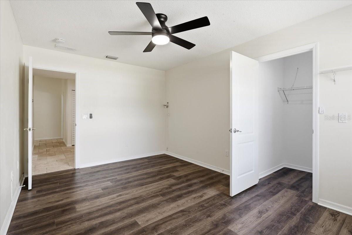 25 Butterfield Dr Property Photo 28