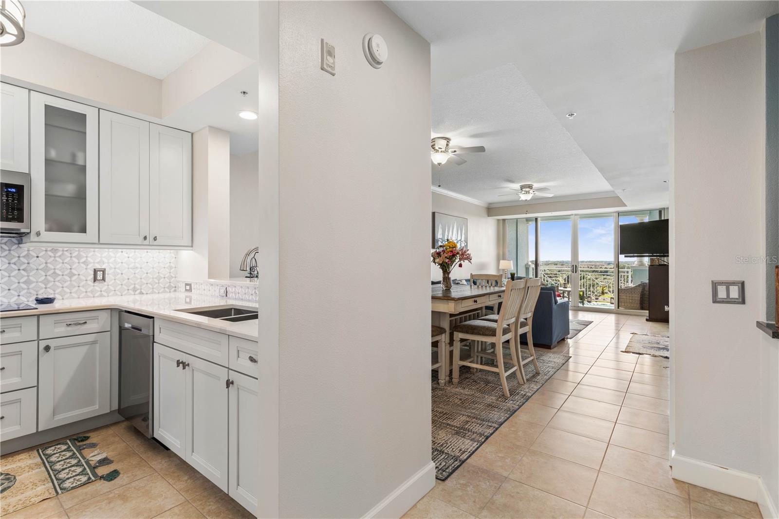 102 Yacht Harbor Dr #567 Property Photo 5