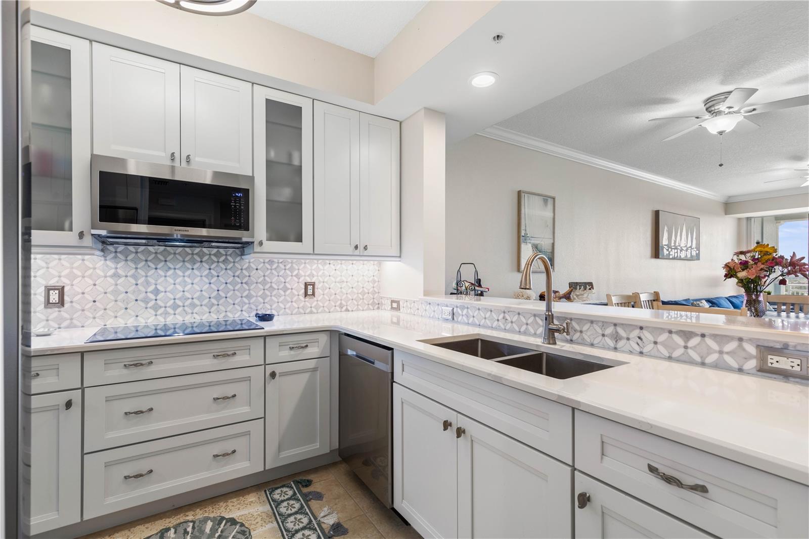 102 Yacht Harbor Dr #567 Property Photo 15
