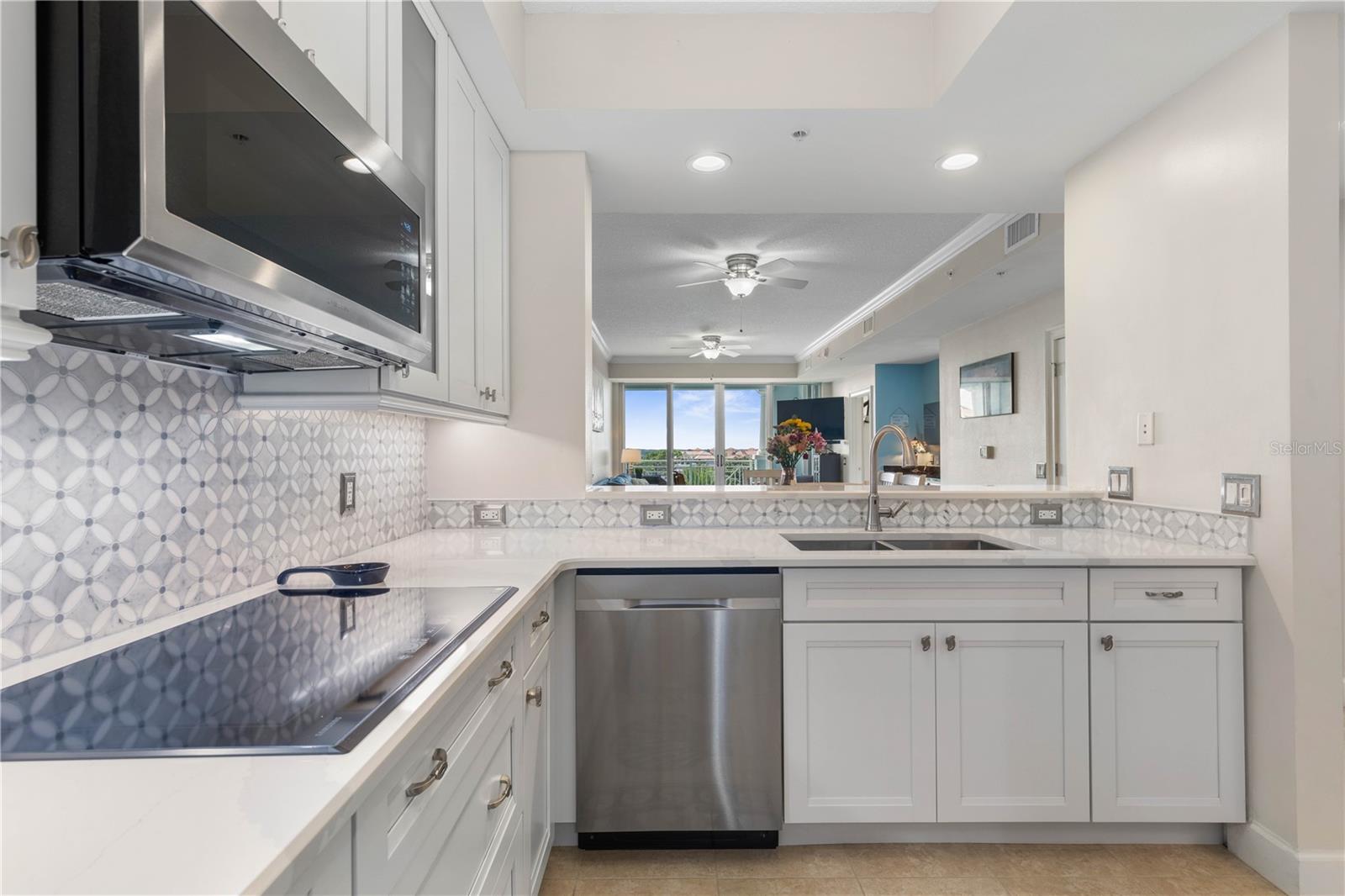 102 Yacht Harbor Dr #567 Property Photo 16