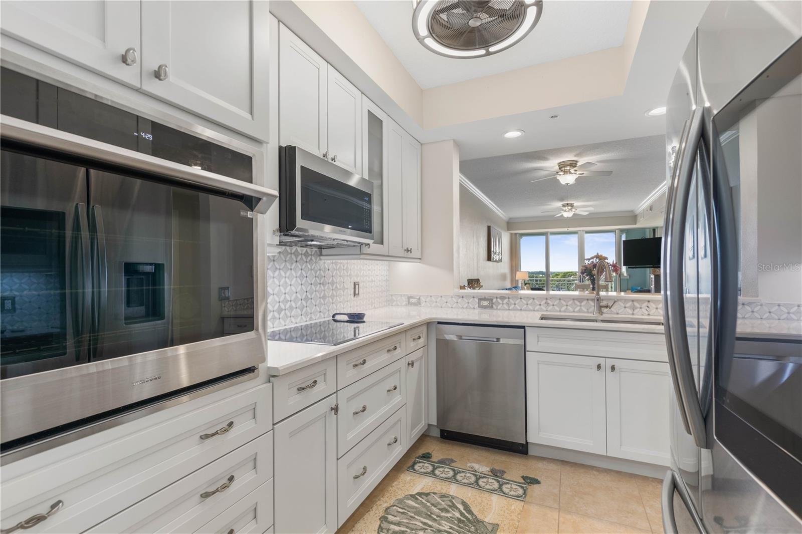 102 Yacht Harbor Dr #567 Property Photo 17