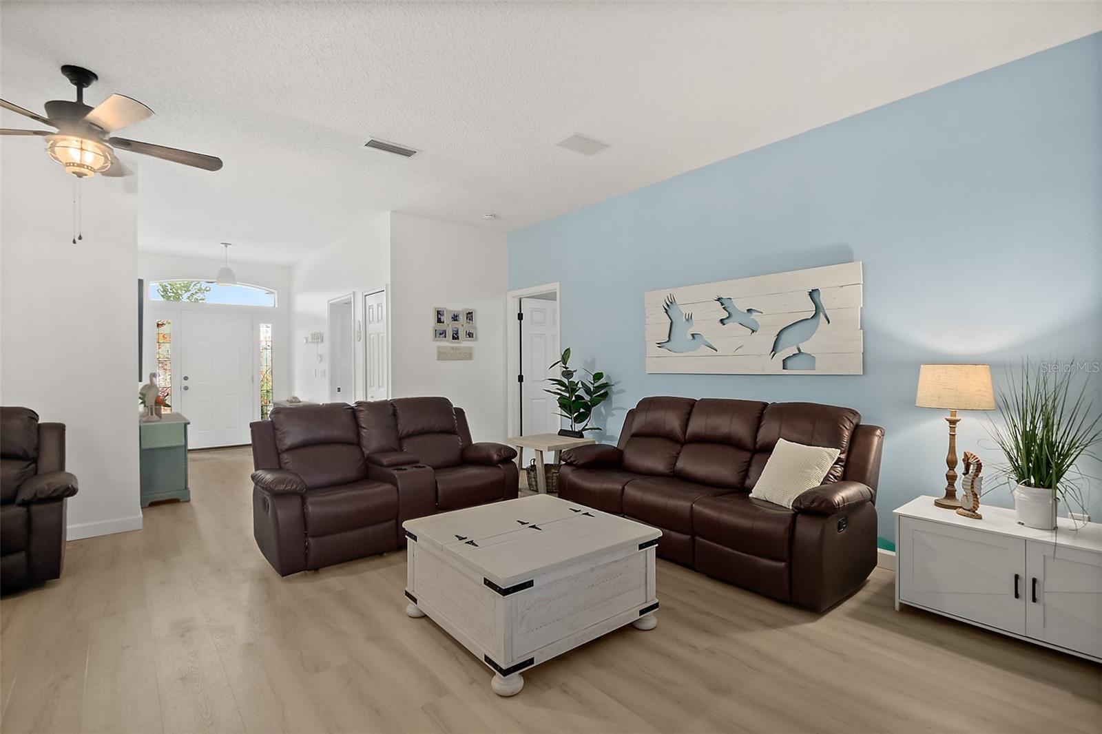 1 Pillory Ln Property Photo 6