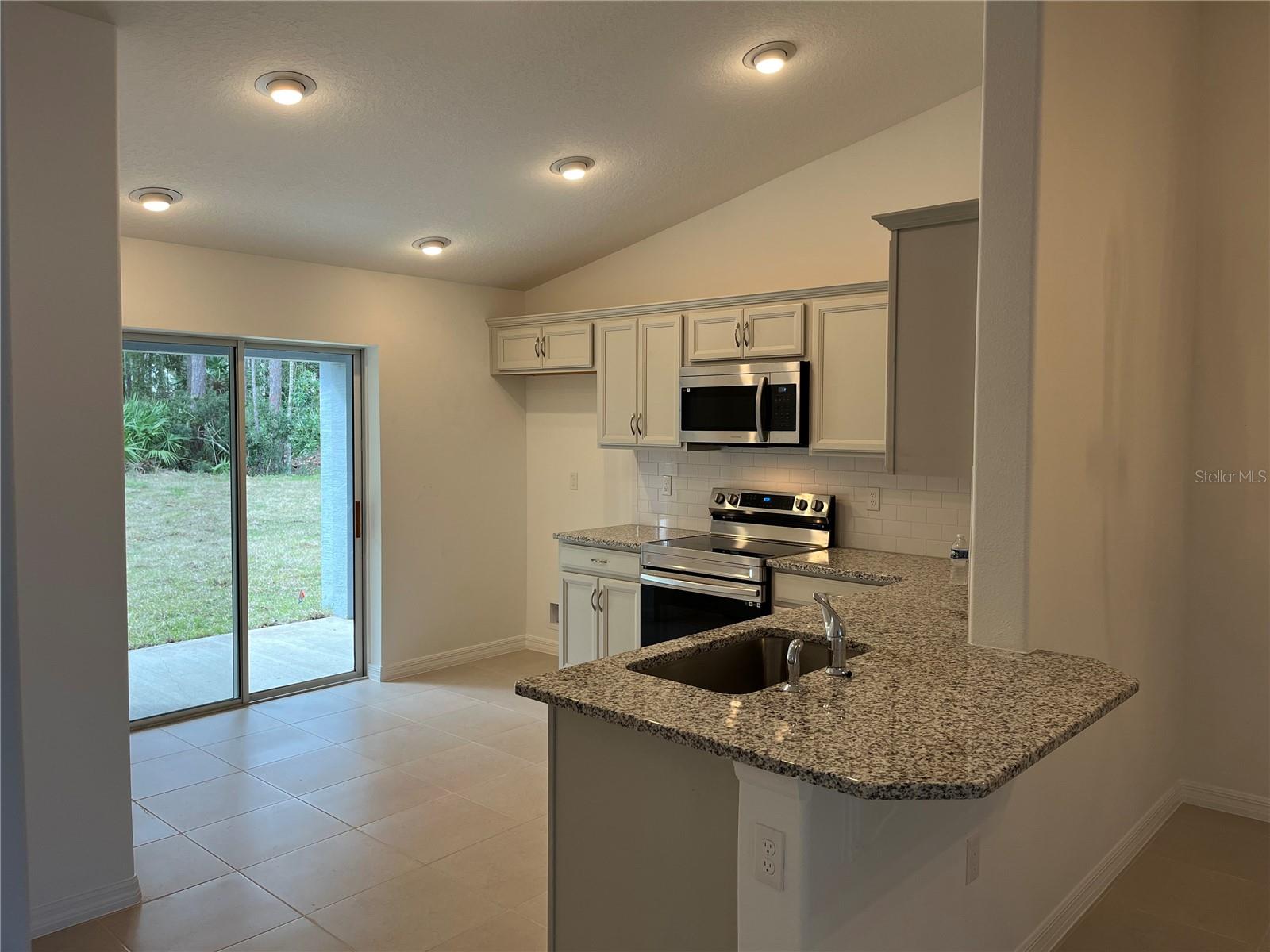 17 Freneau Ln #a Property Photo 5
