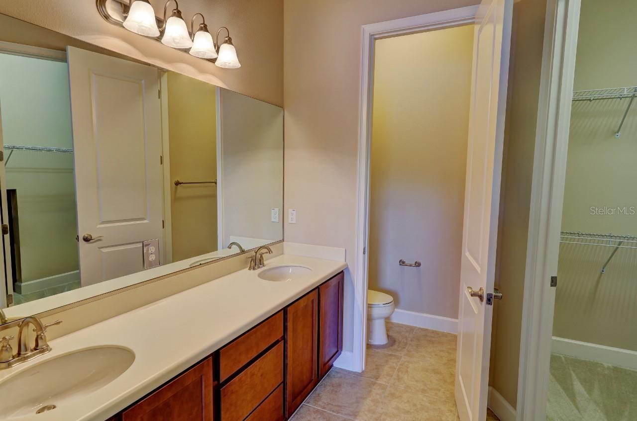 785 Aldenham Ln Property Photo 23
