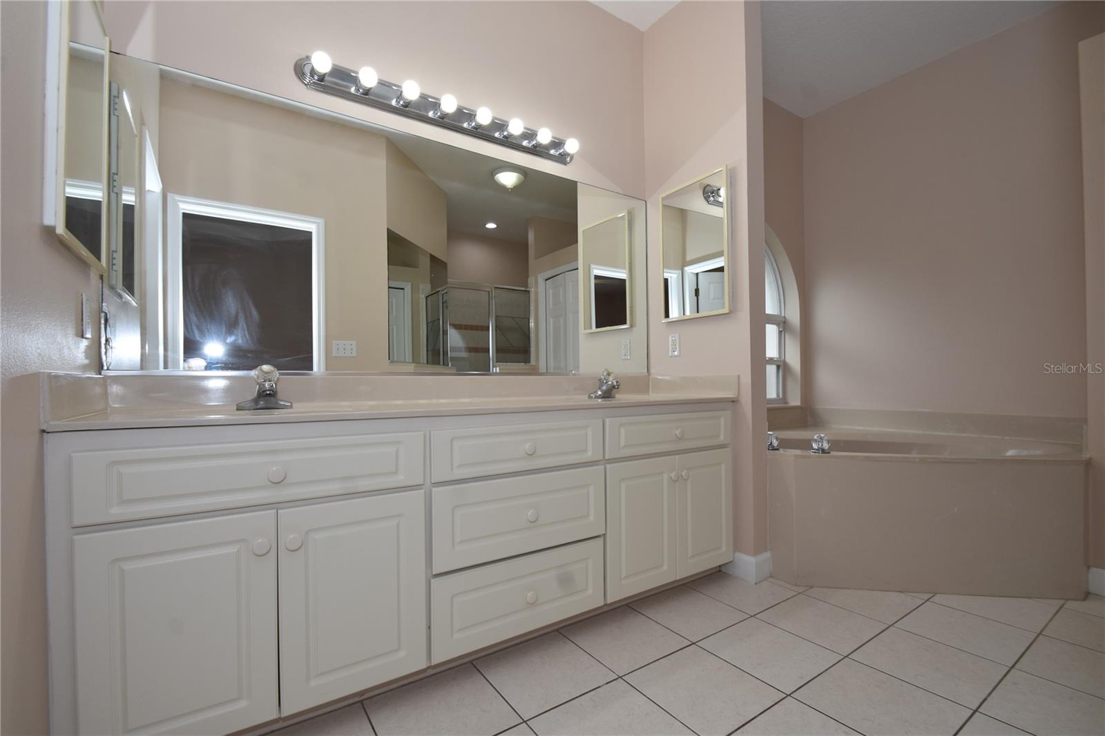 33 Westridge Ln Property Photo 24