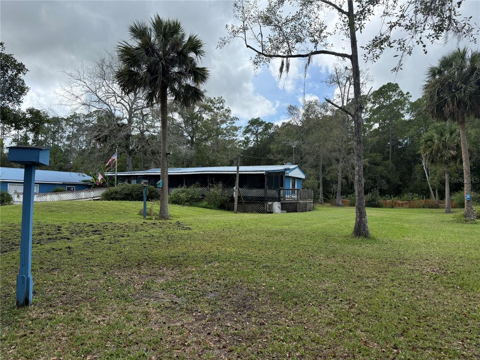 1844 Papaya St Property Photo 4