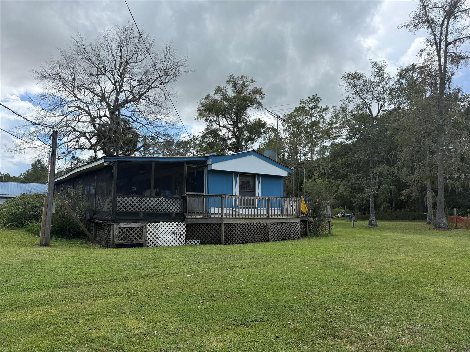 1844 Papaya St Property Photo 5