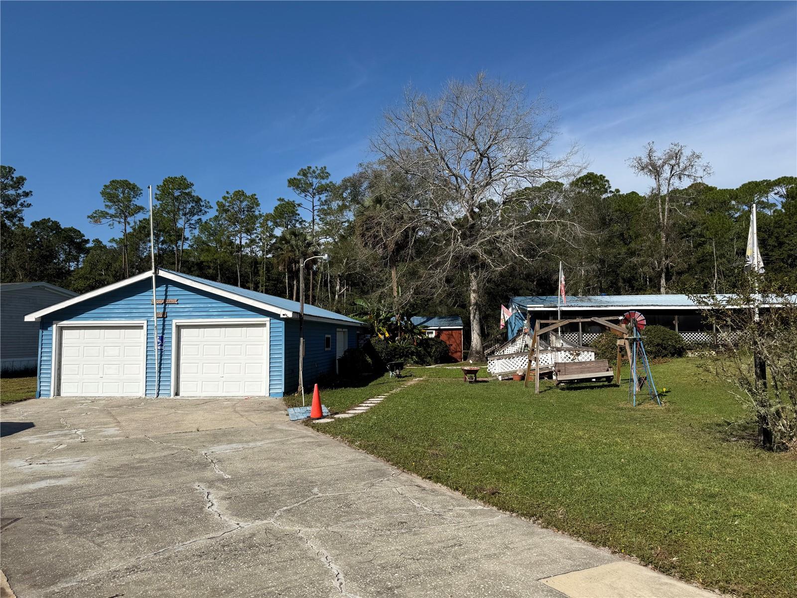 1844 Papaya St Property Photo 9