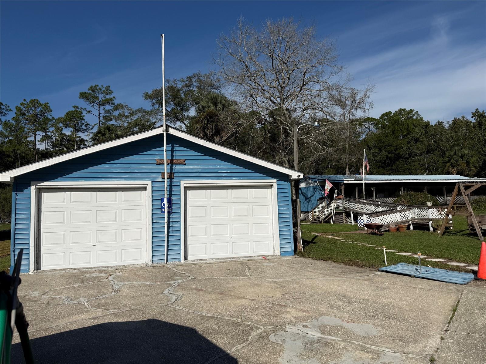 1844 Papaya St Property Photo 10