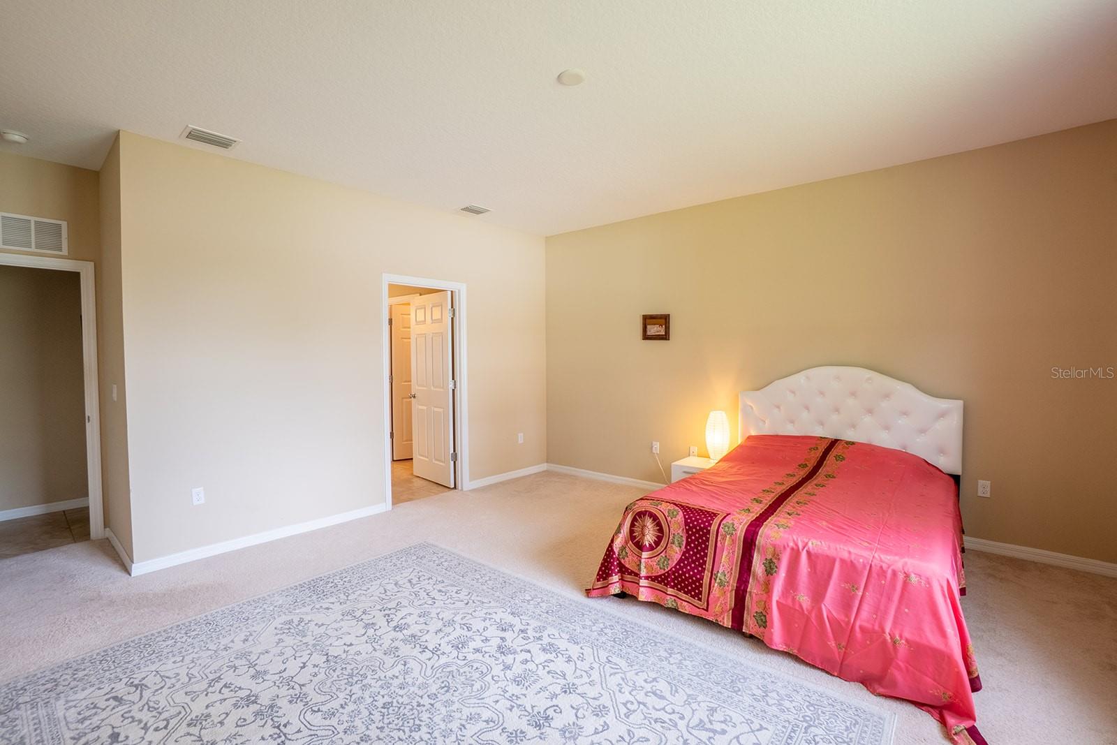 33 Ranshire Ln Property Photo 9