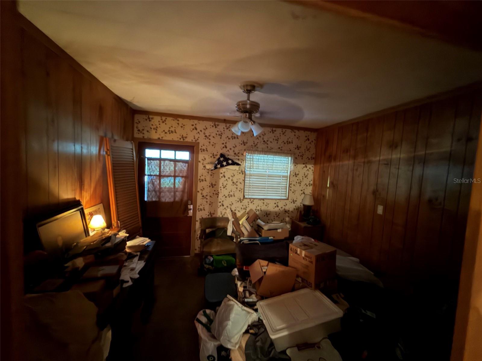 2475 Seaway St Property Photo 3
