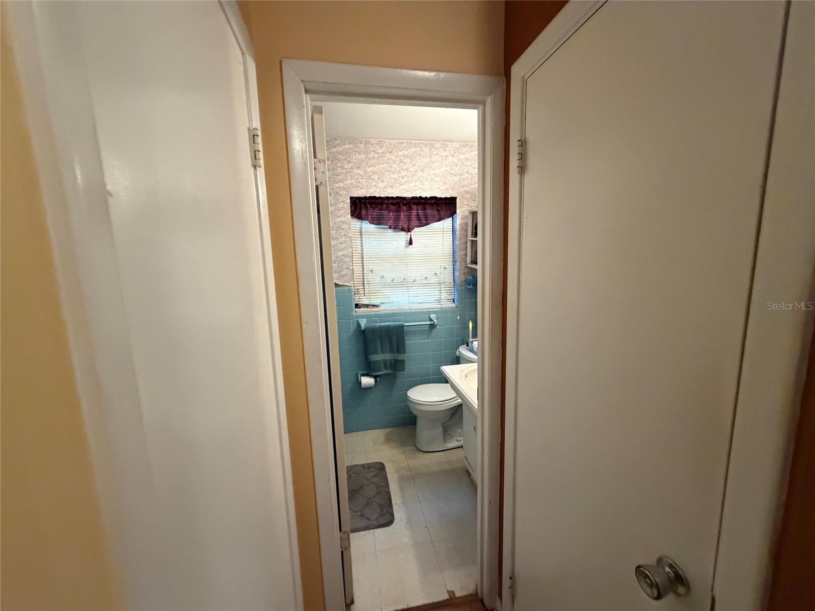 2475 Seaway St Property Photo 11
