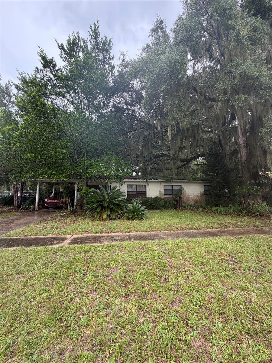 2475 Seaway St Property Photo 18