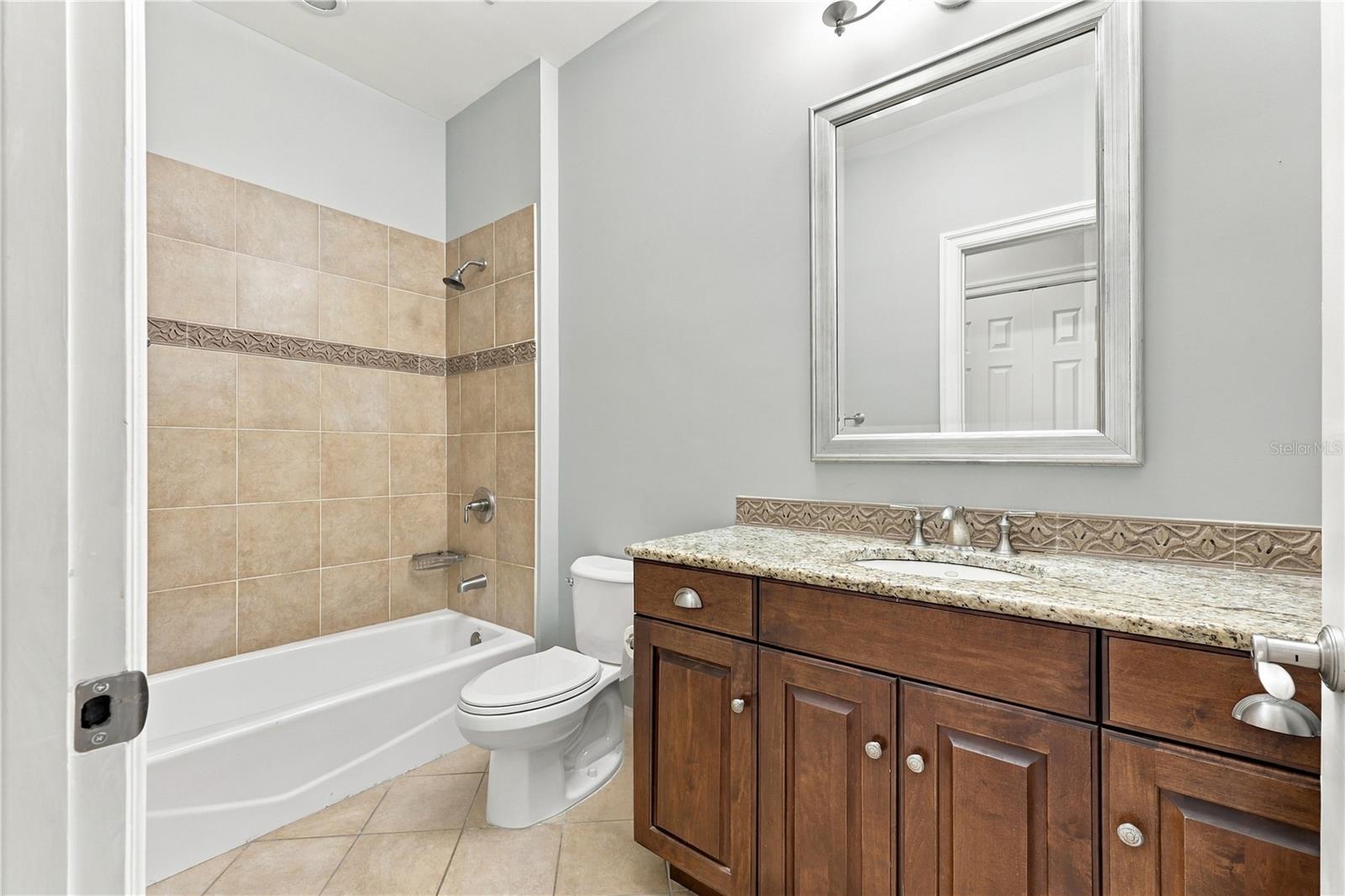 200 Ocean Crest Dr #542 Property Photo 29