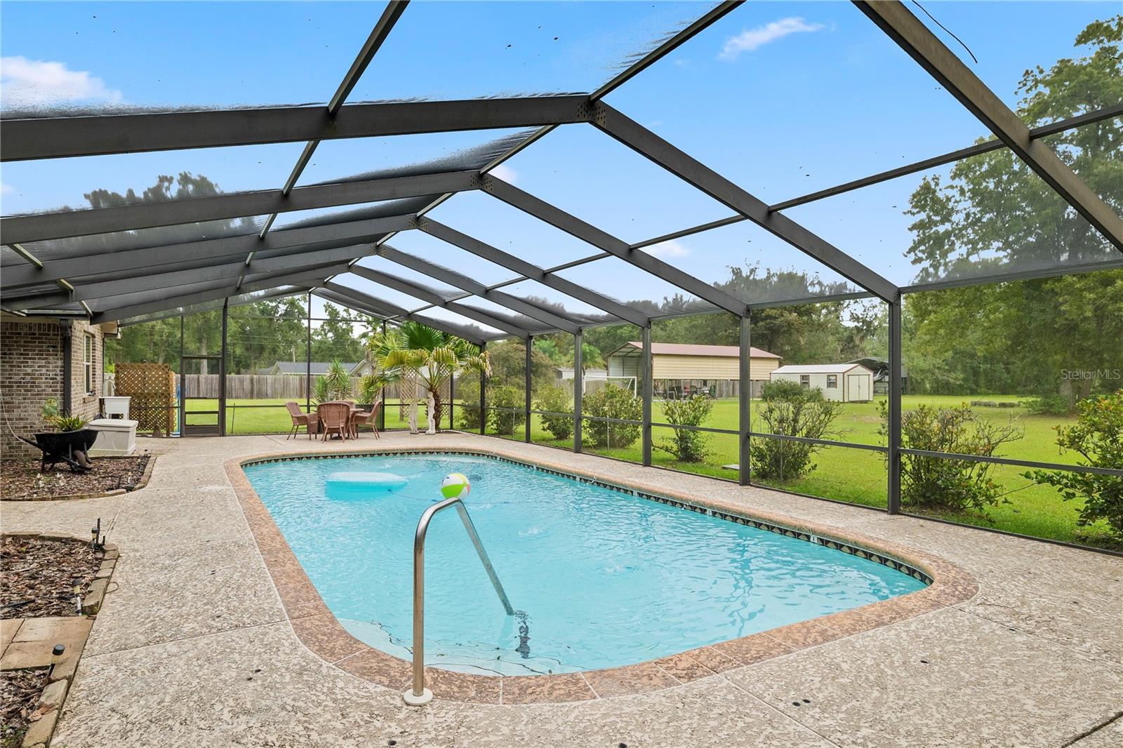 1050 Arthur Moore Dr Property Photo 3