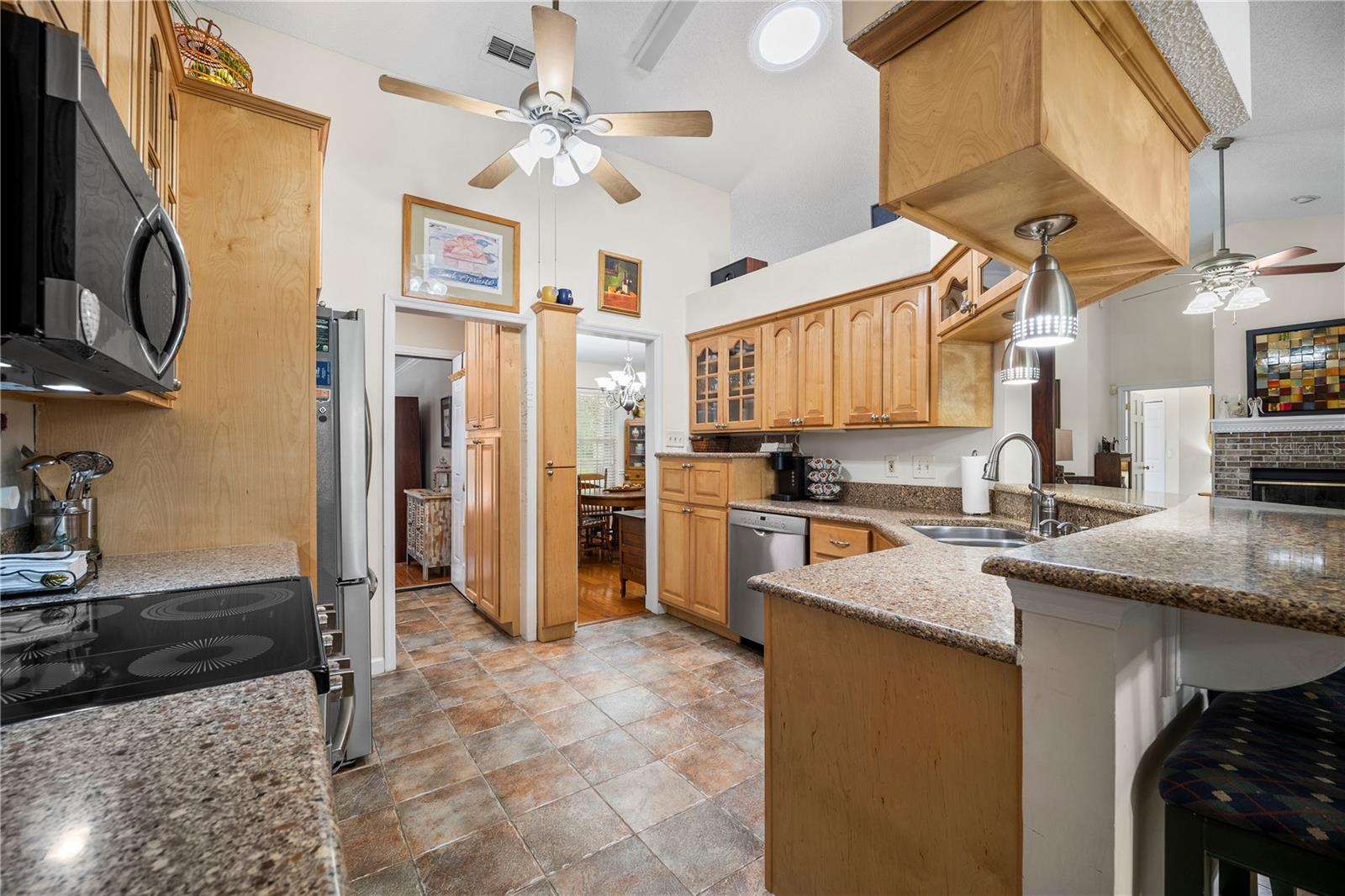 1050 Arthur Moore Dr Property Photo 24