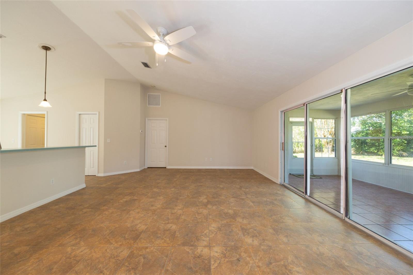 141 Bren Mar Ln Property Photo 4