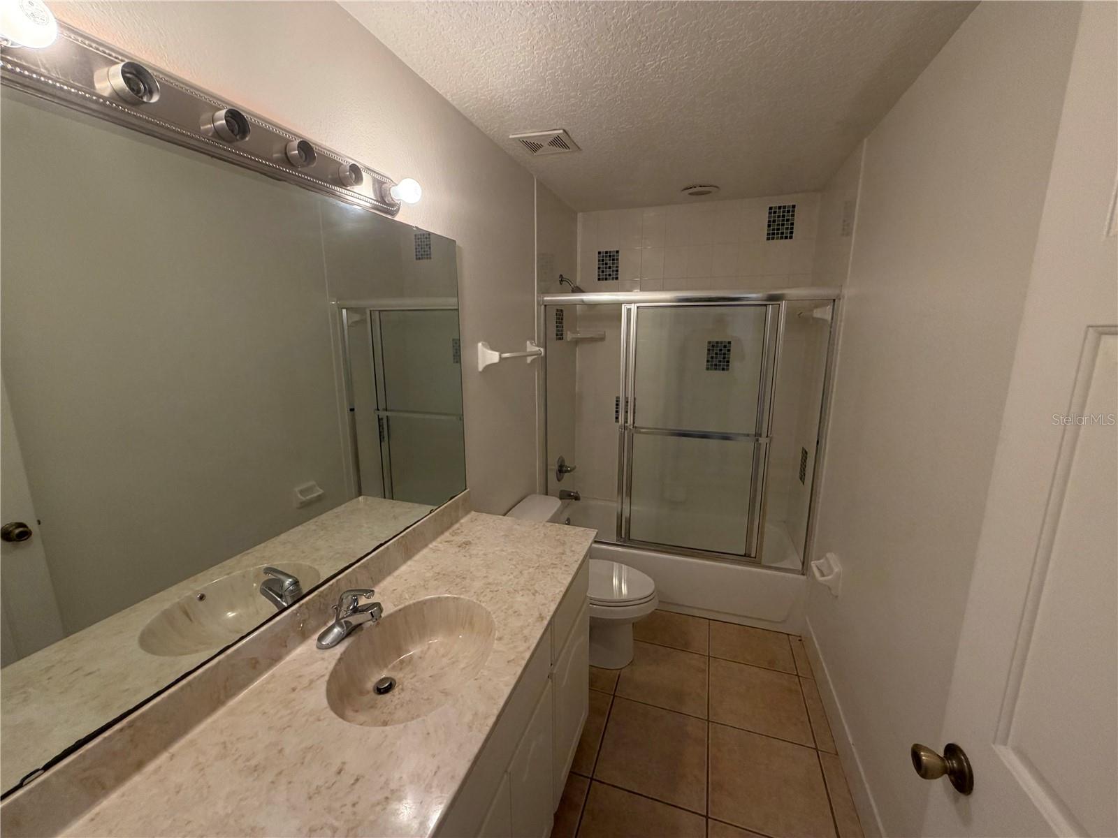1050 6th St #b Property Photo 14