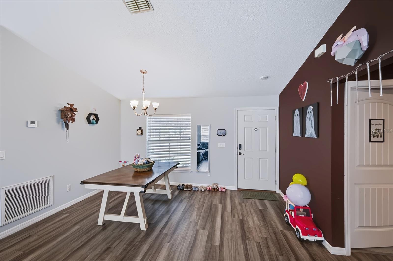 18 Post Oak Ln Property Photo 11