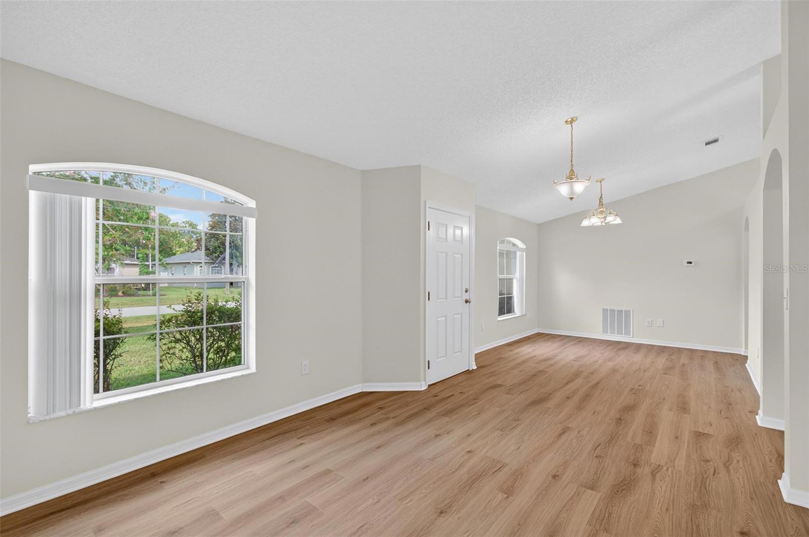 26 Felshire Ln Property Photo 8