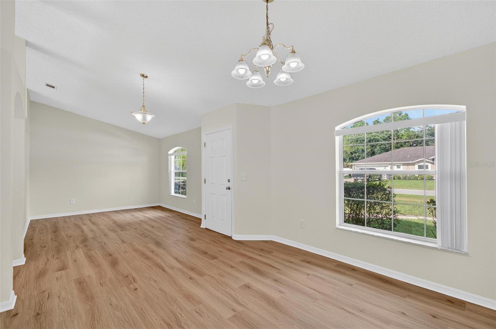26 Felshire Ln Property Photo 11
