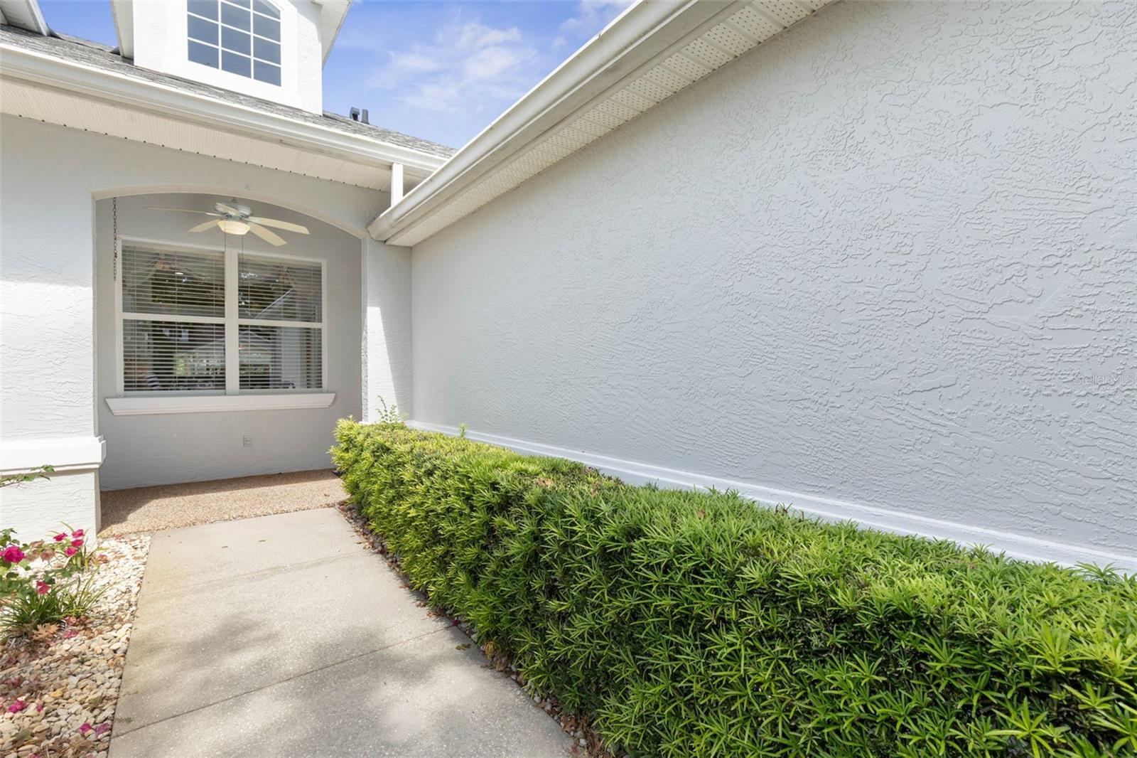 1128 Glengad Run Property Photo 3