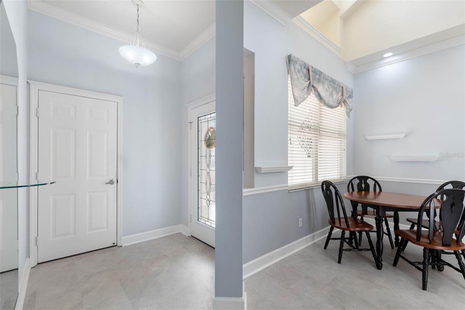 1128 Glengad Run Property Photo 5