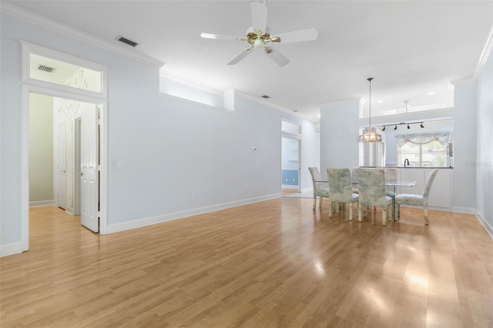 1128 Glengad Run Property Photo 10
