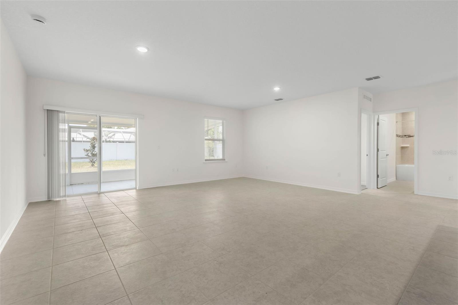 73 Forest Hill Dr Property Photo 3