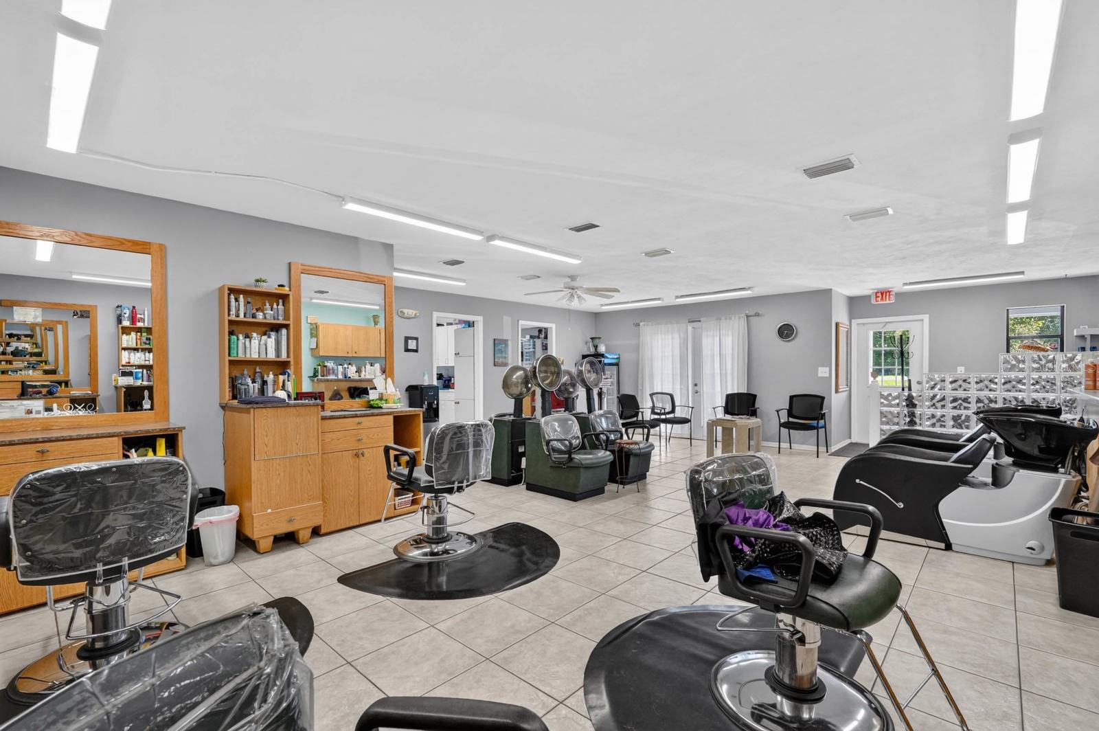 3250 E Moody Blvd #1a Property Photo 15