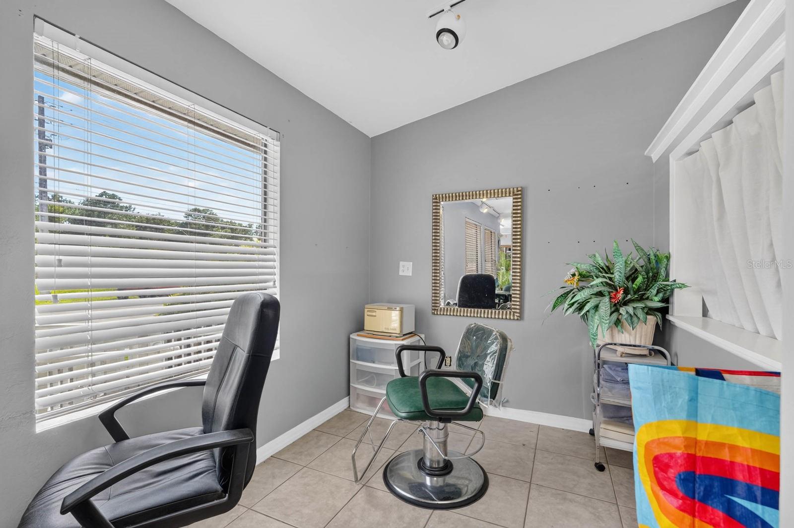 3250 E Moody Blvd #1a Property Photo 18