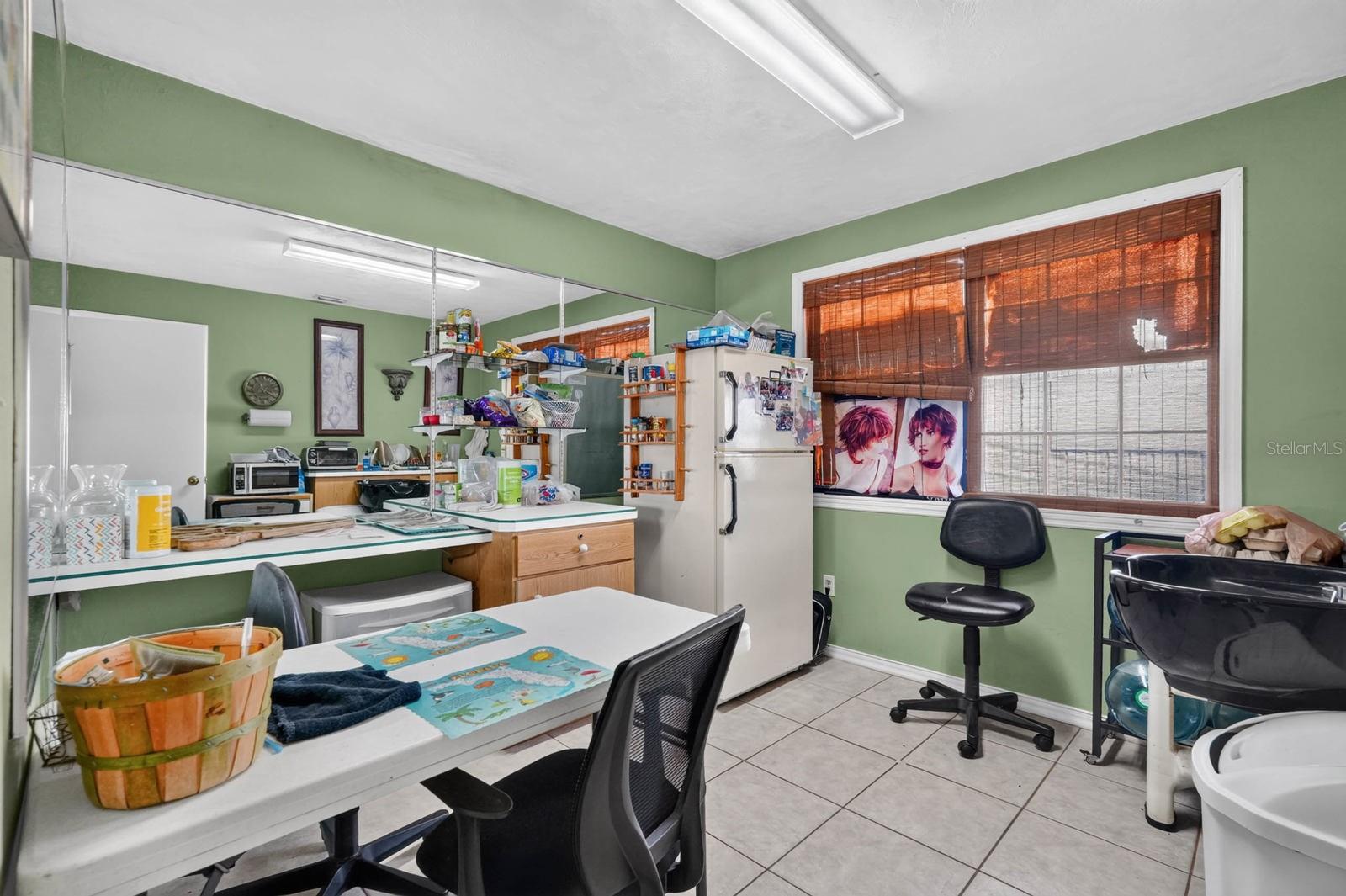 3250 E Moody Blvd #1a Property Photo 19