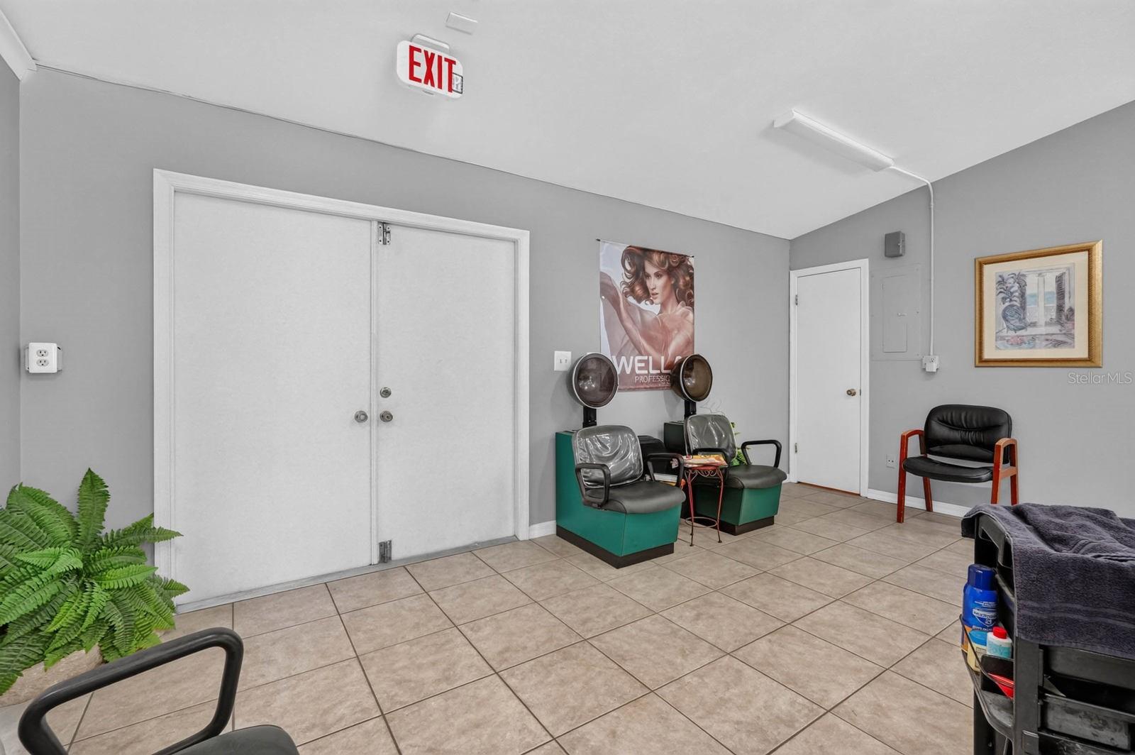 3250 E Moody Blvd #1a Property Photo 24