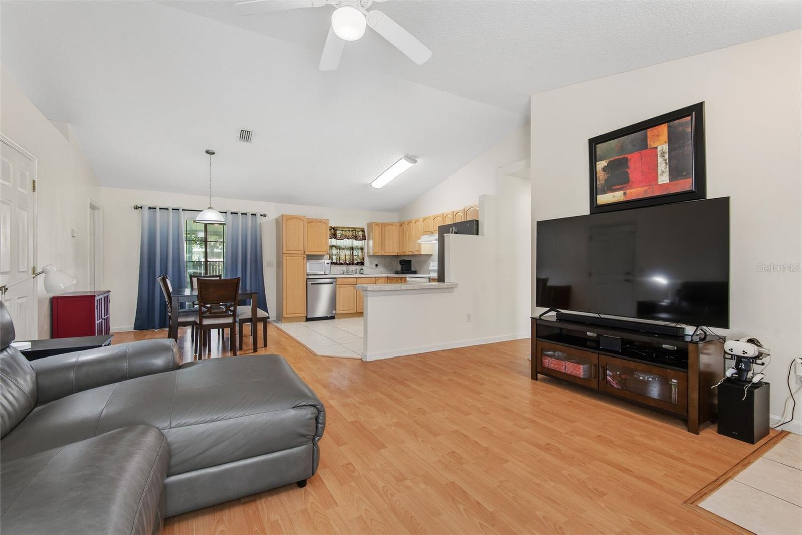 18 Slipper Flower Path E Property Photo 5