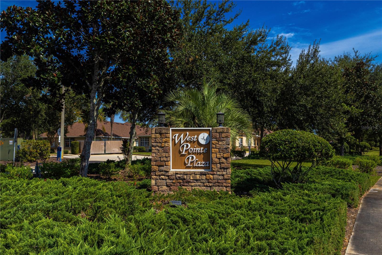 389 Palm Coast Pkwy Sw #2 Property Photo 3