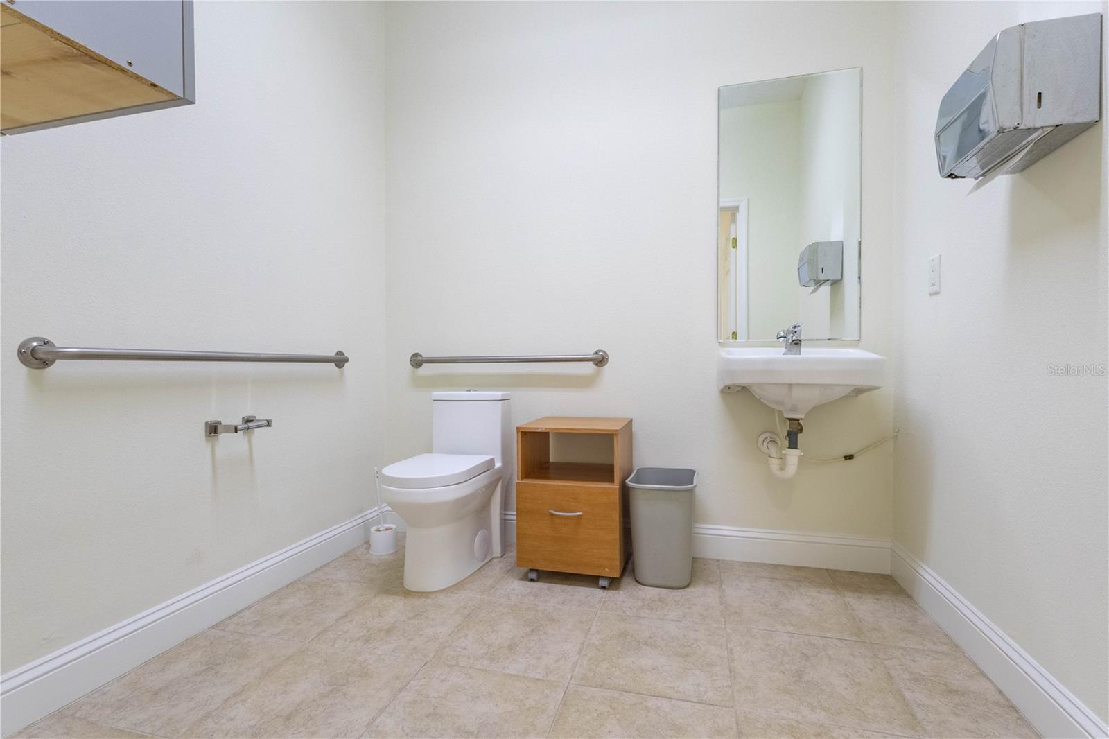 389 Palm Coast Pkwy Sw #2 Property Photo 11