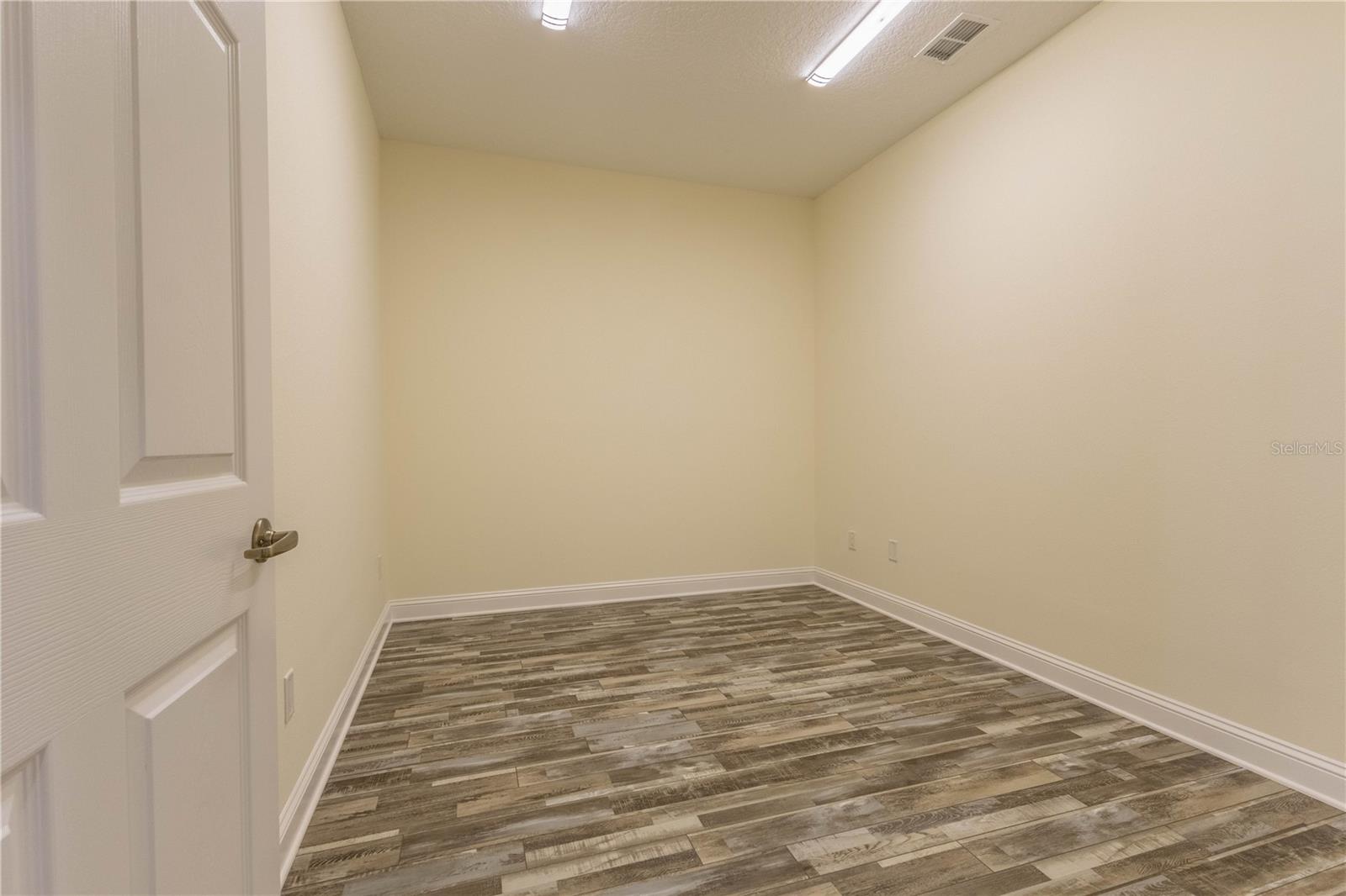 389 Palm Coast Pkwy Sw #2 Property Photo 15